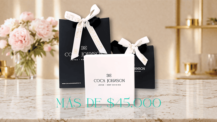Regalos sobre cubierta de mármol