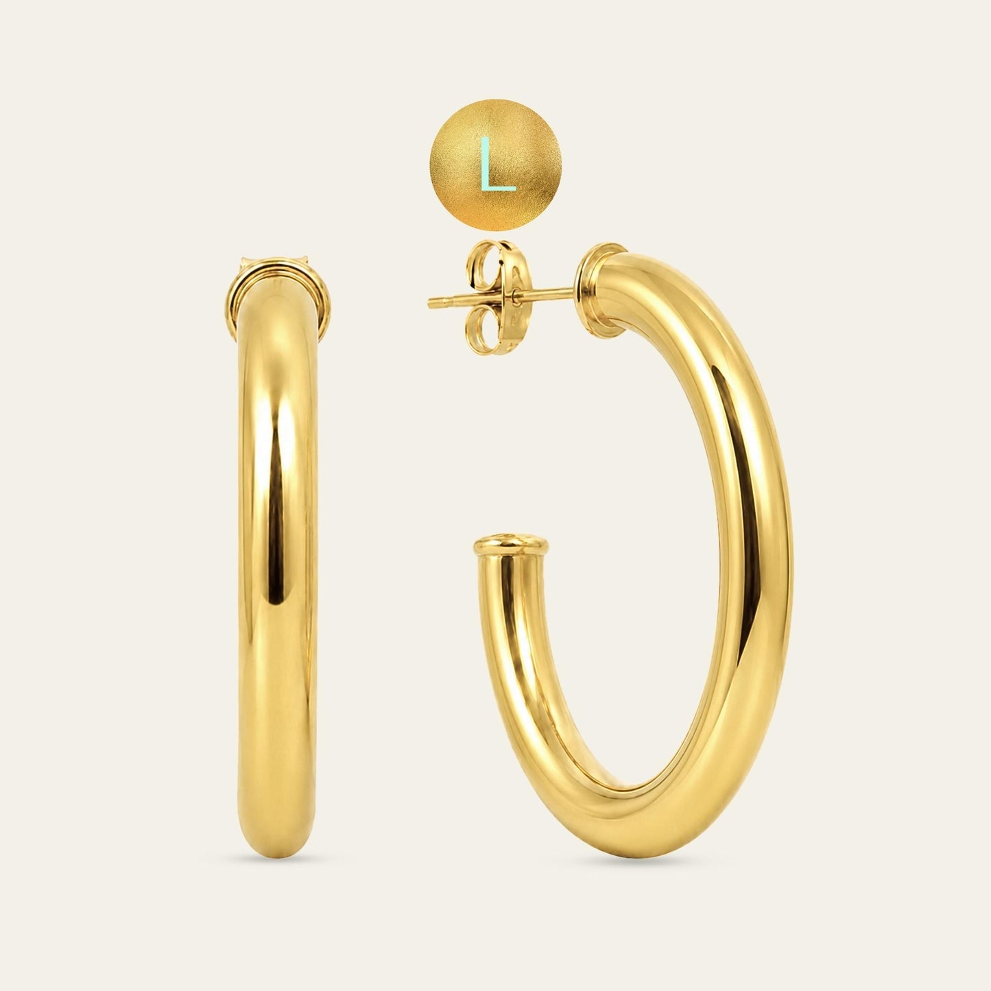 Argollas lisas tubulares enchapadas en oro de 18 kt, sobre fondo blanco talla L - Coca Johnson Joyas - Chile