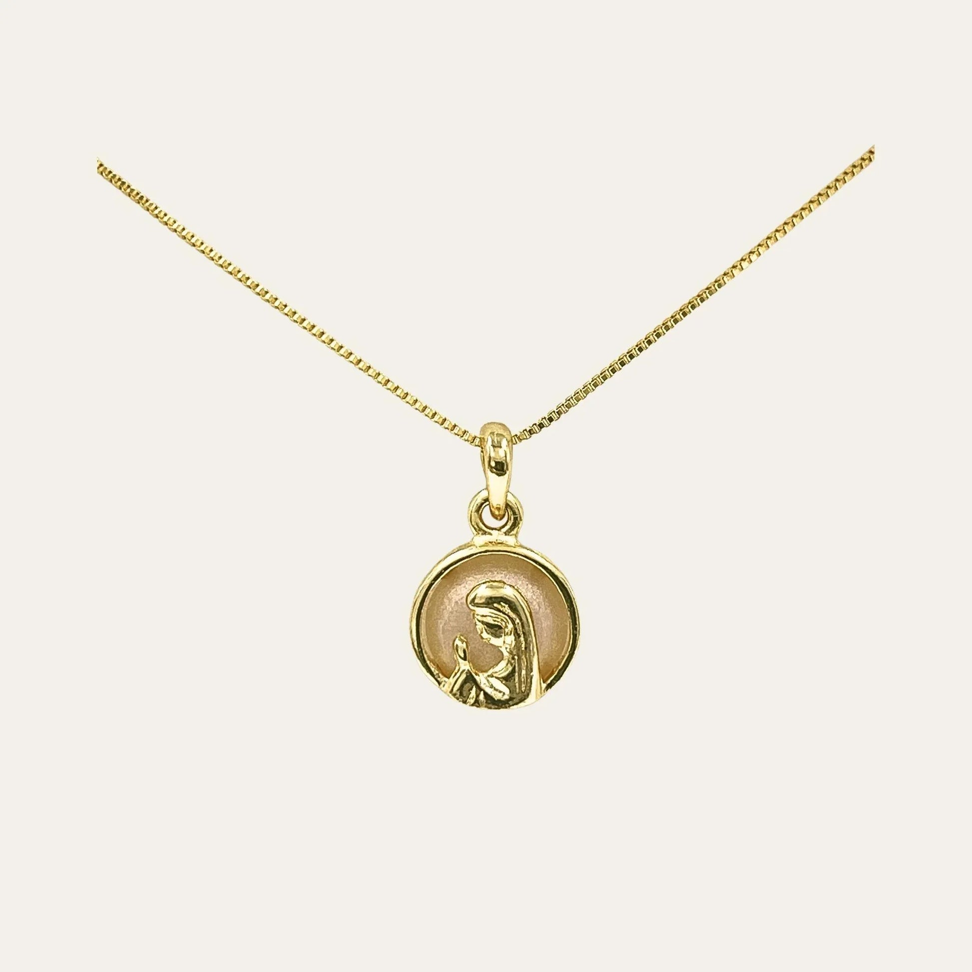 Collar_Virgen_Nina_sin_fondo - Coca Johnson Joyas - Chile