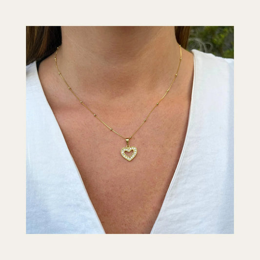 Collar_shiny_love_cadena_bolitas_foto_uso_solo - Coca Johnson Joyas - Chile