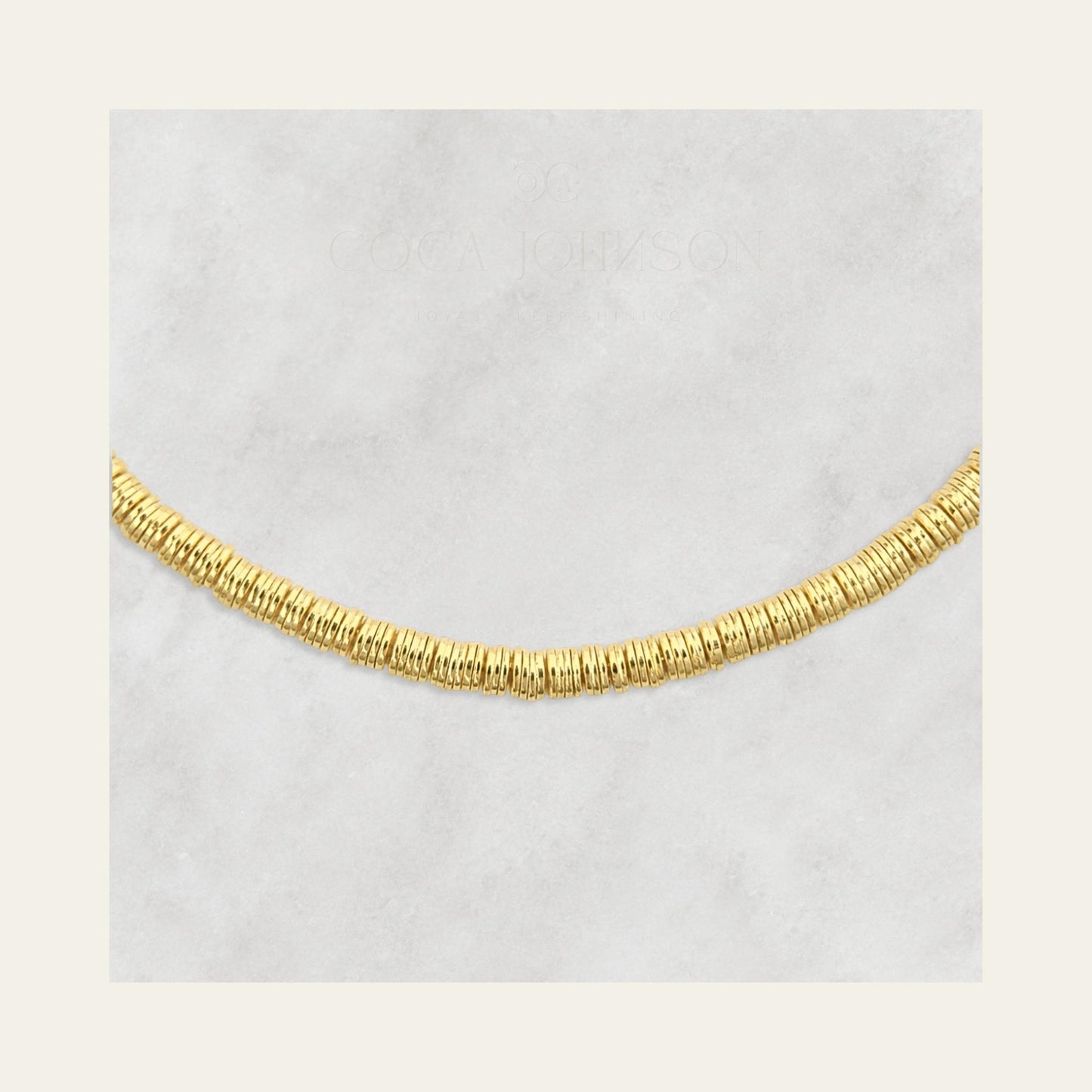 Zoom a las argollitas enchapado en oro de 18 kt - Coca Johnson Joyas - Chile